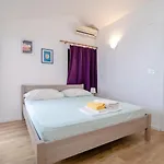 아파트 Seaview Retreat Jagodna - 3 Bedroom 스베타 네델자